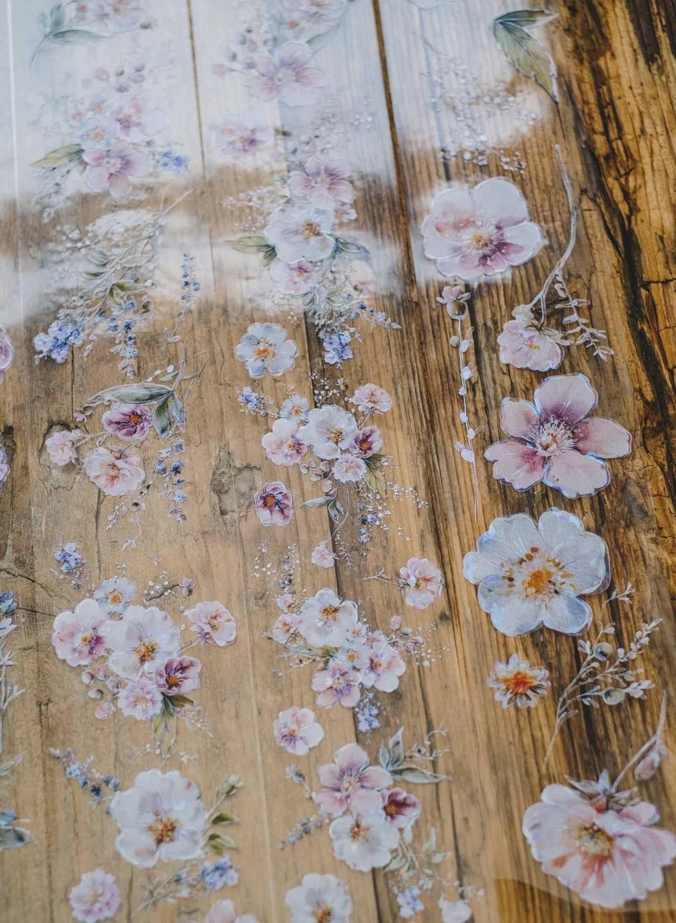 LG | Soft kind watercolour florals - One PET loop