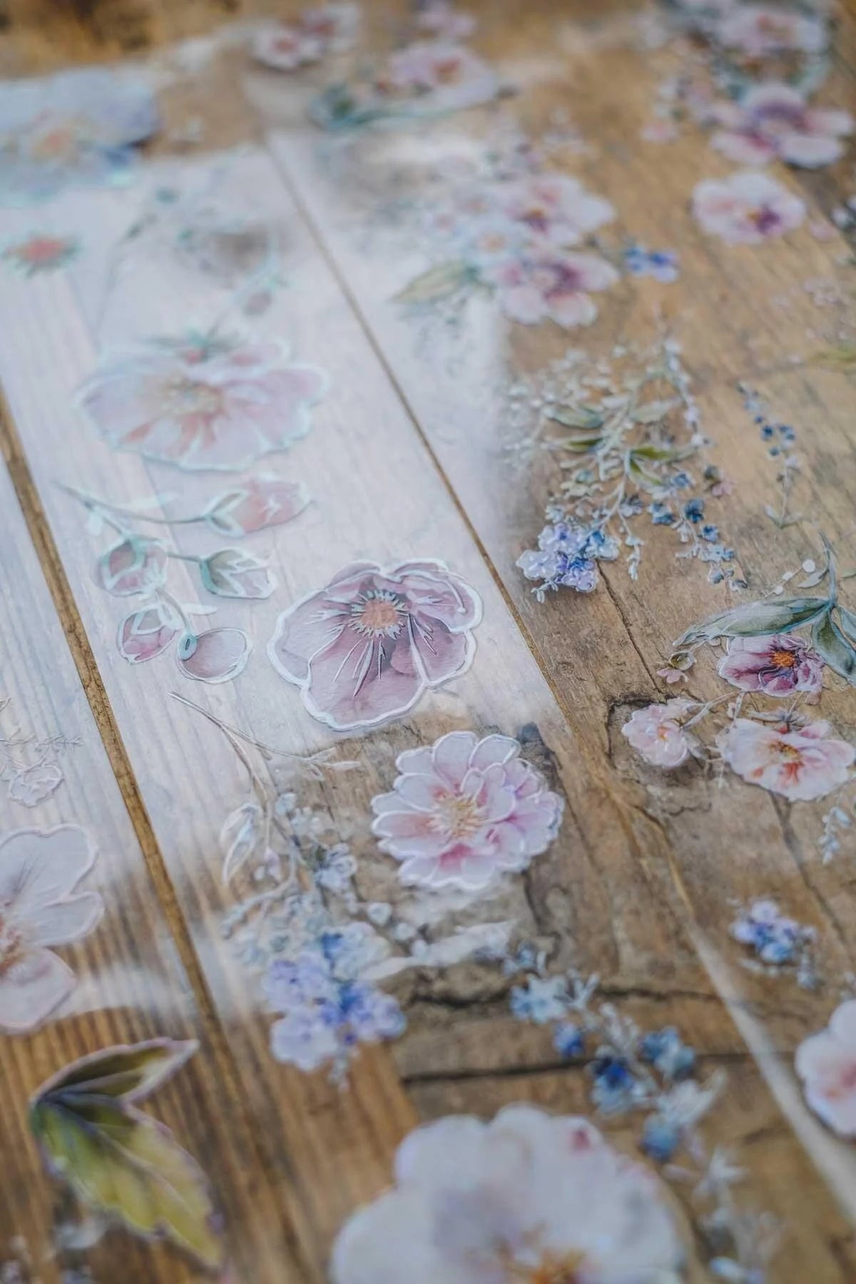 LG | Soft kind watercolour florals - One PET loop