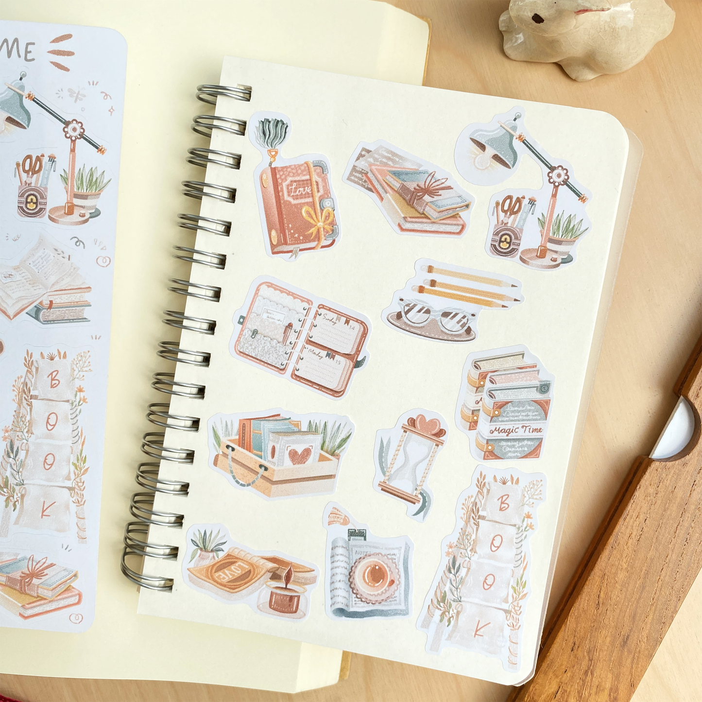 L| Sticker Sheet - Reading Time: Matte Paper / Cozy Reading Time