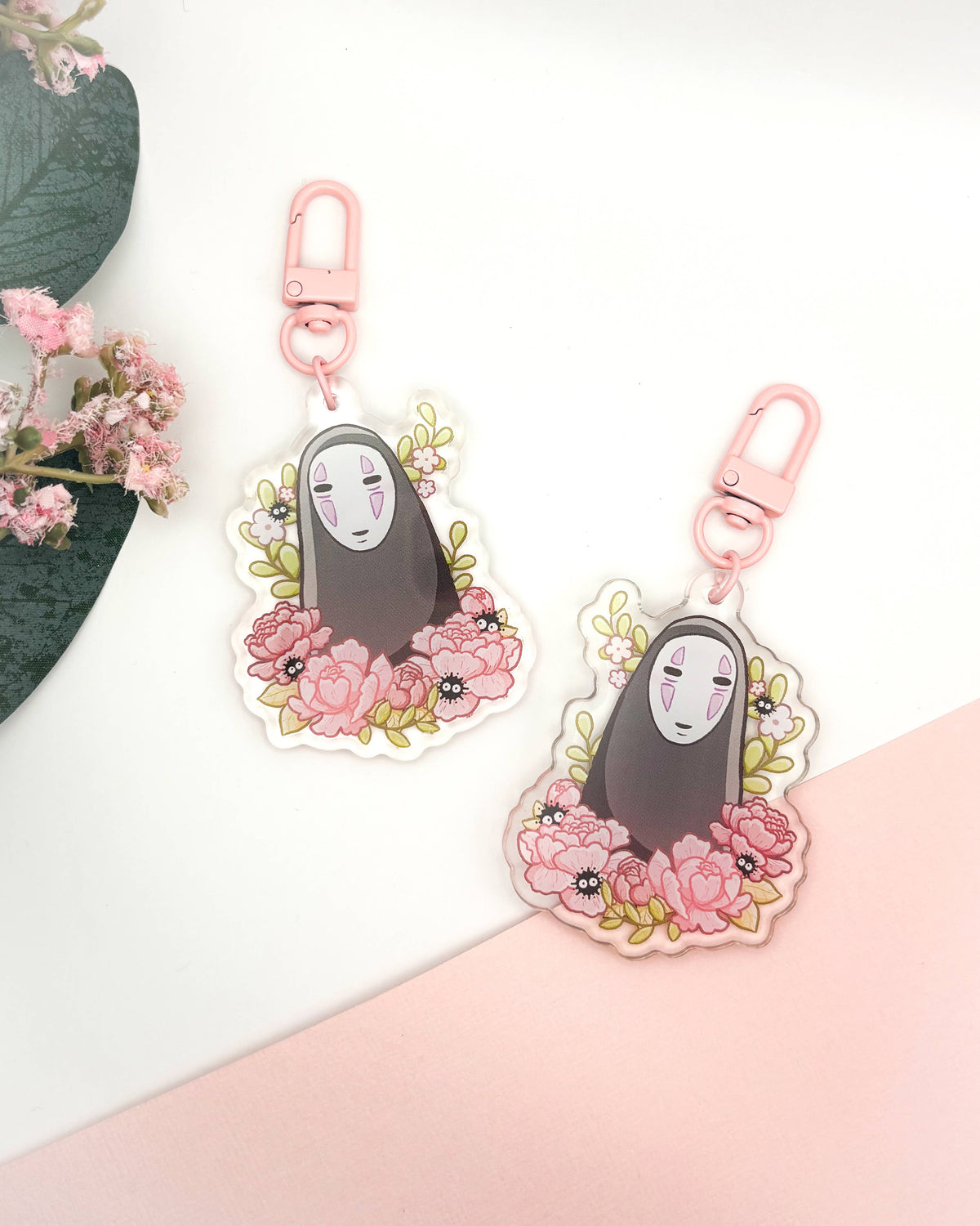 Faceless Acrylic Keychain | Cute Anime Floral Charm