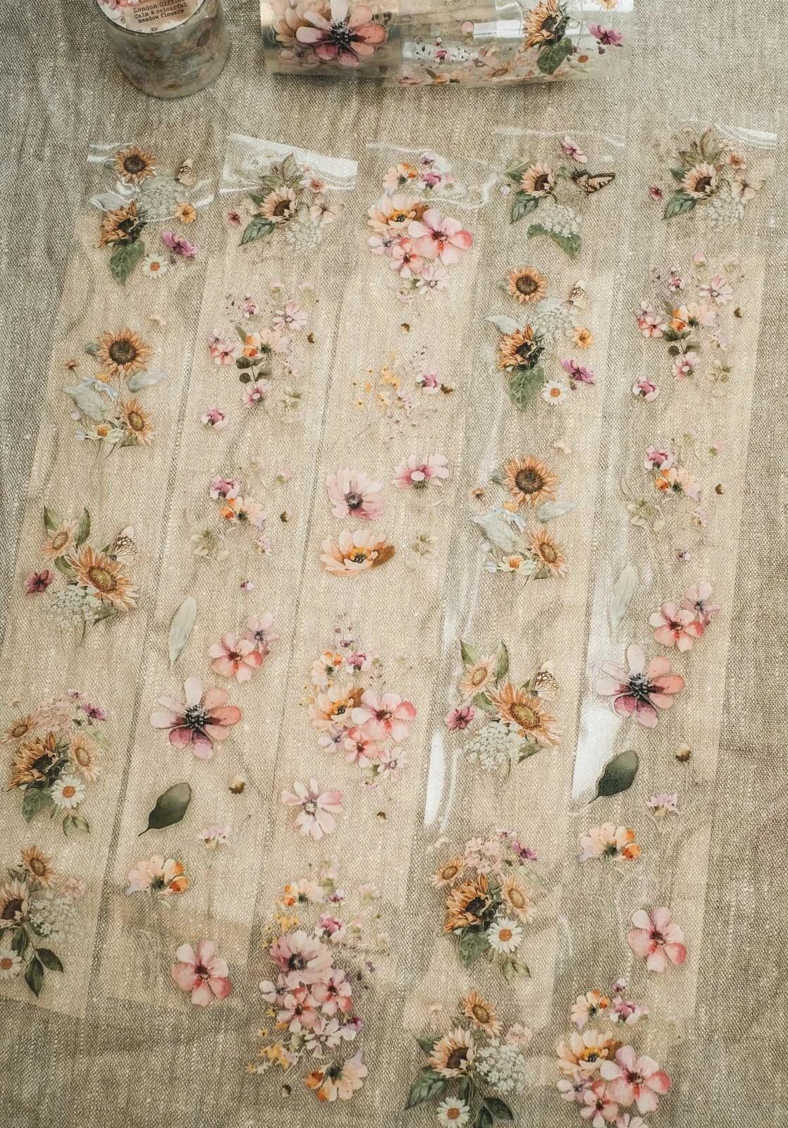 LG| Calm And Colourful Meadow Flowers