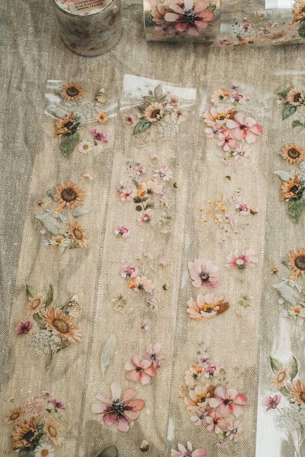 LG| Calm And Colourful Meadow Flowers