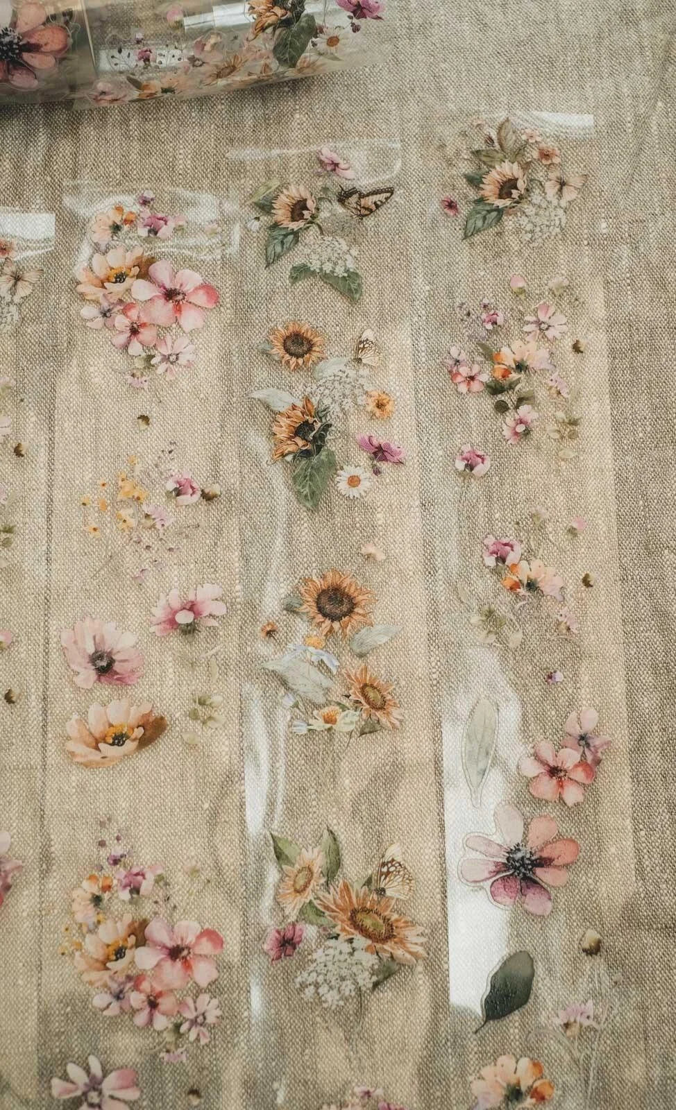 LG| Calm And Colourful Meadow Flowers