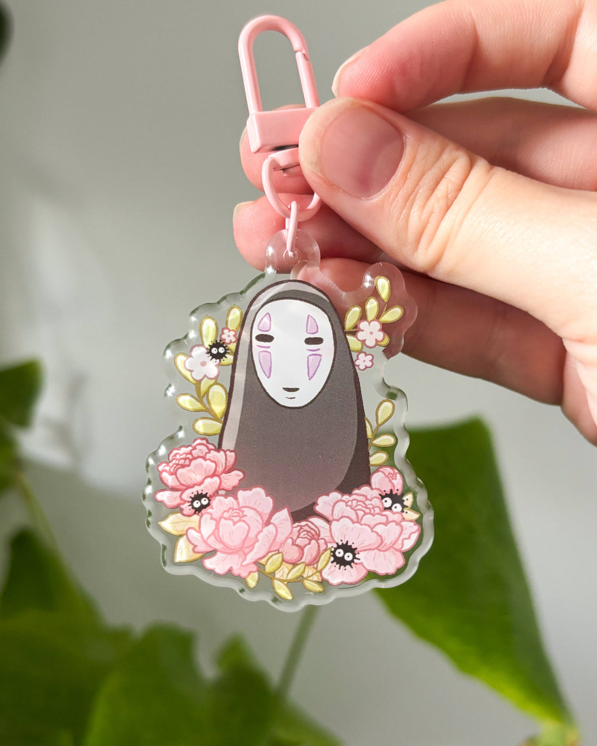 Faceless Acrylic Keychain | Cute Anime Floral Charm